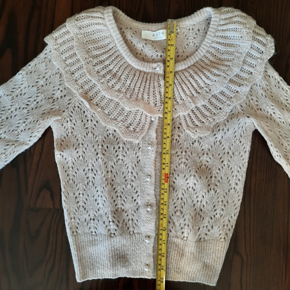 ASTR The Label Ivory Ruffle Cardigan Size XS - Picture 8 of 8